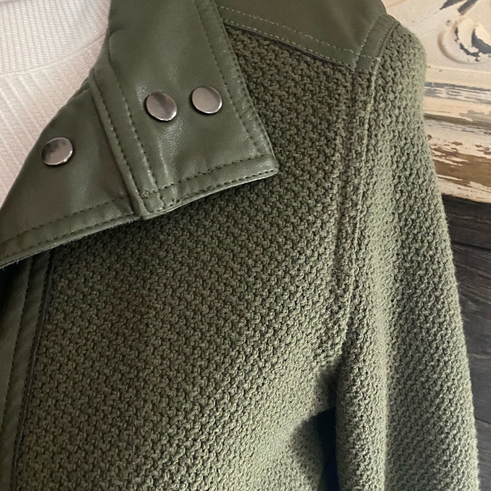 Who What Wear Olive Green sweater /  faux leather jacket - Picture 3 of 7